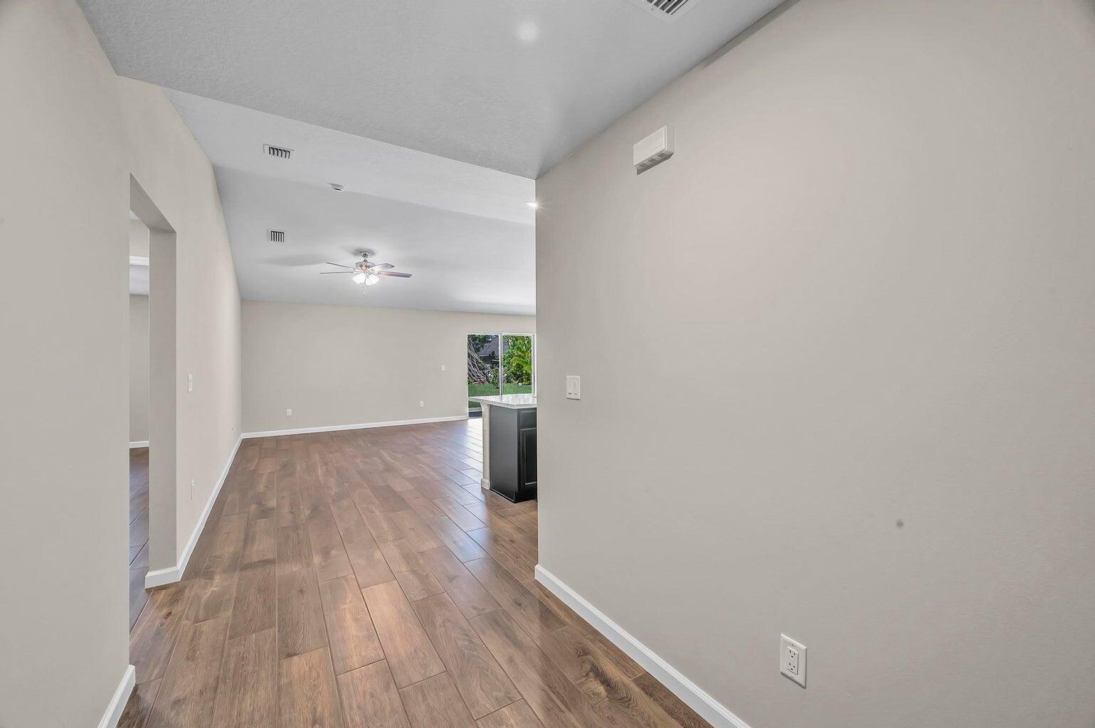 PORT ST LUCIE SECTION 25 - Residential Lease