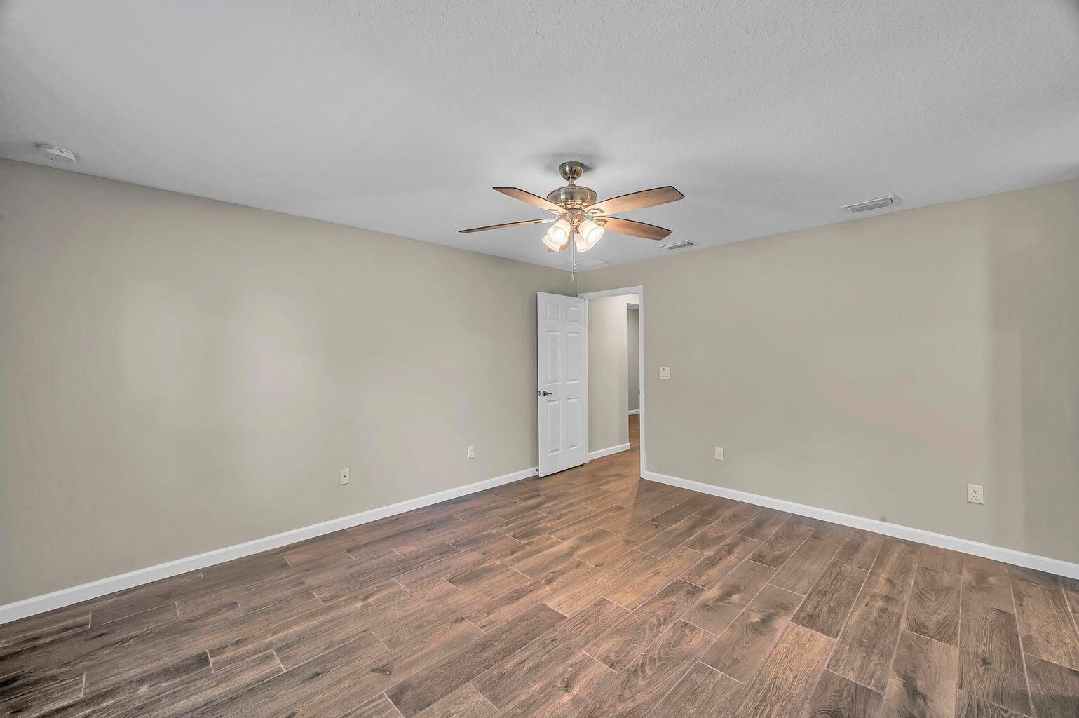 PORT ST LUCIE SECTION 25 - Residential Lease