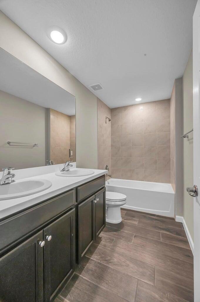 PORT ST LUCIE SECTION 25 - Residential Lease