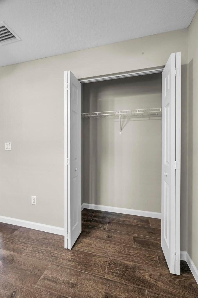 PORT ST LUCIE SECTION 25 - Residential Lease