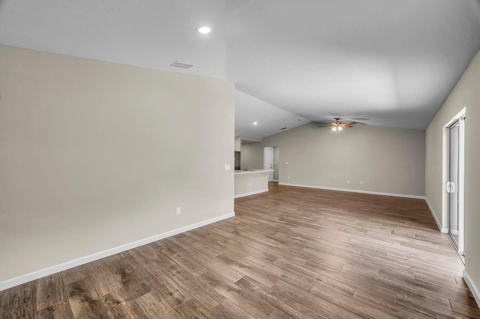 PORT ST LUCIE SECTION 25 - Residential Lease