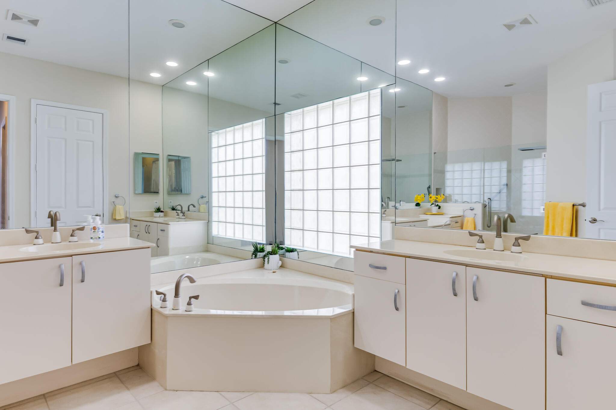 TUSCANY PAR E - Residential