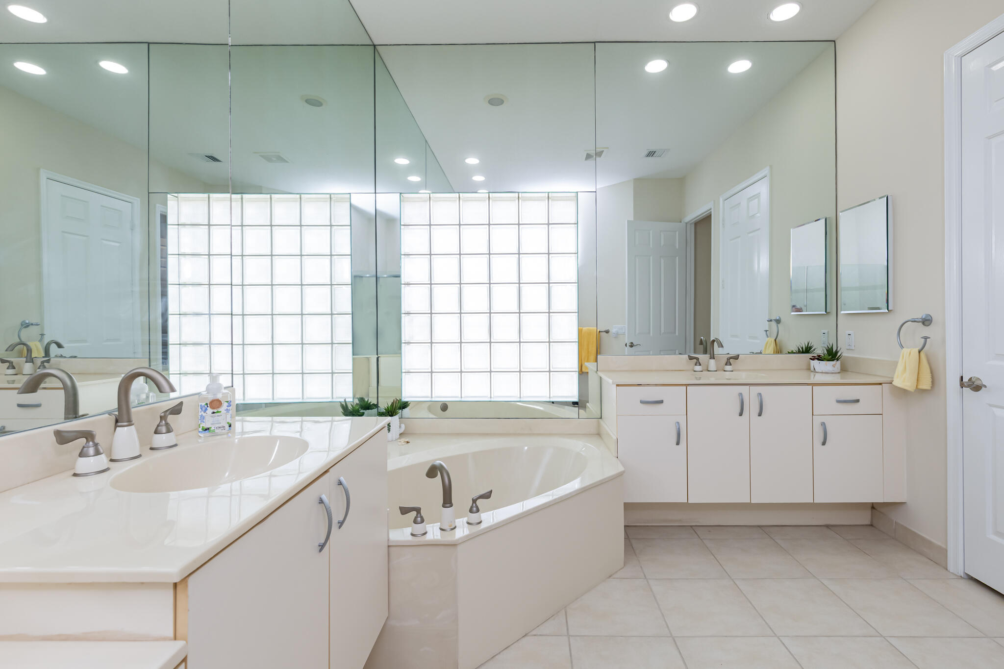 TUSCANY PAR E - Residential