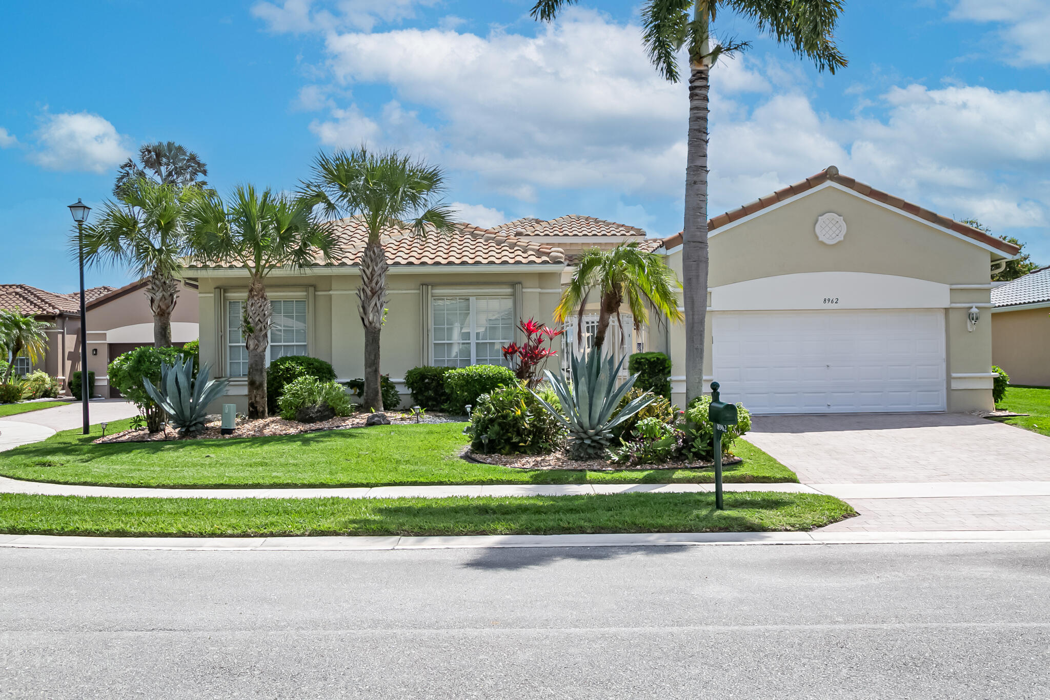 TUSCANY PAR E - Residential