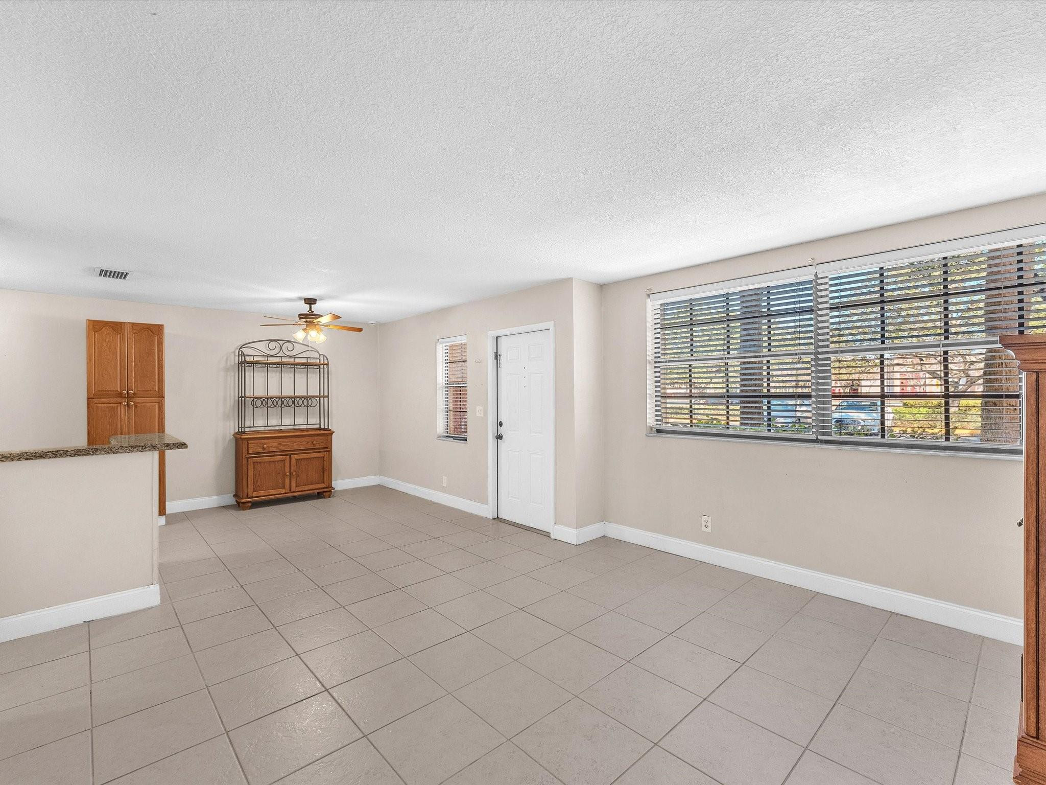 Country Park Condo - Residential Lease