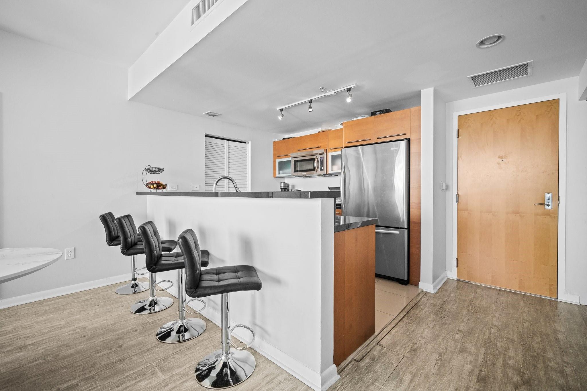 244 Biscayne Blvd 2210, Miami, FL, 33132/$535,000 1 244 Biscayne Blvd 2210