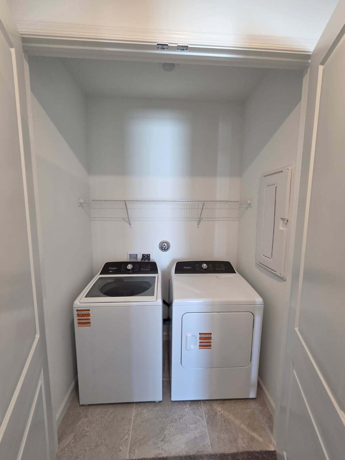 95 RIVERSIDE PUD PHASE IV (CAMELLIA) - Residential Lease