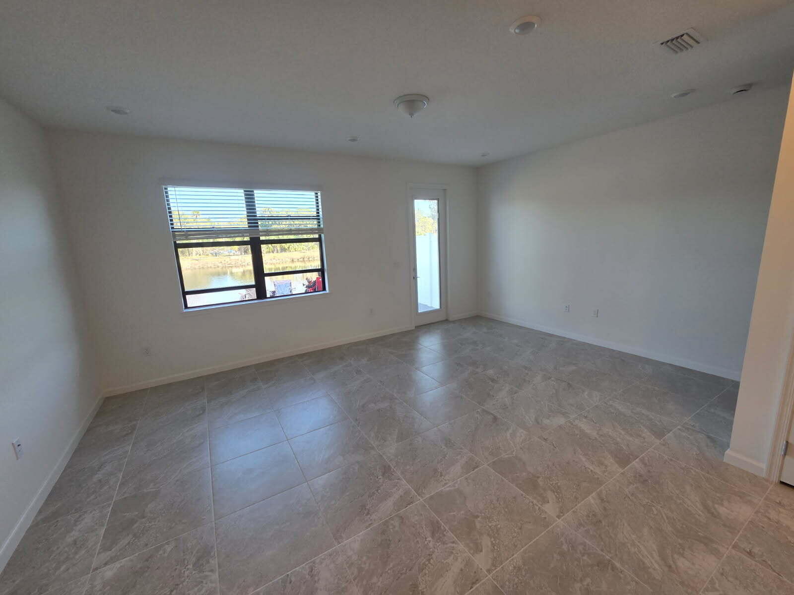 95 RIVERSIDE PUD PHASE IV (CAMELLIA) - Residential Lease