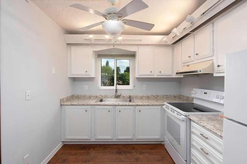 Photo of 1212 NE 14th Court #M3, Jensen Beach, FL 34957 (MLS # R11091442)