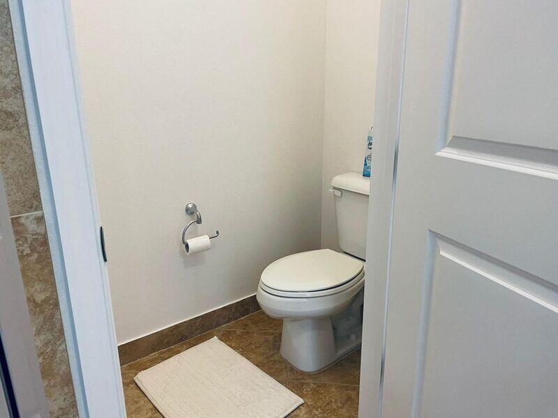 BLUE LAKE TOWNHOMES - Residential Lease