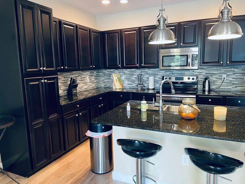 BLUE LAKE TOWNHOMES - Residential Lease