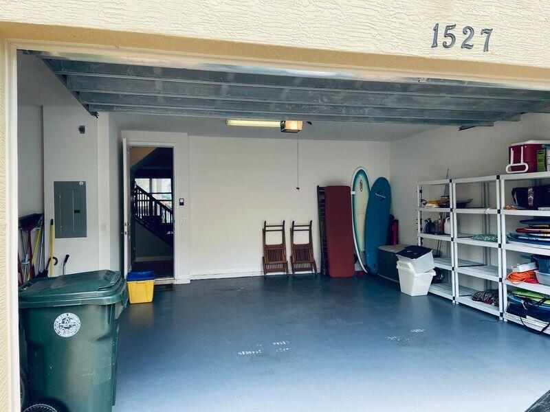 BLUE LAKE TOWNHOMES - Residential Lease