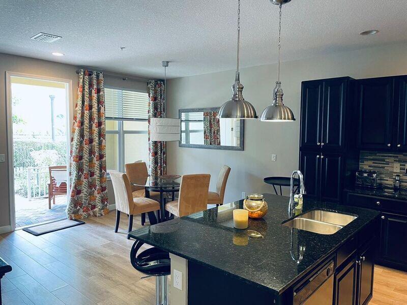 BLUE LAKE TOWNHOMES - Residential Lease