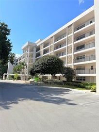 2801 N Palm Aire Drive 604 Pompano Beach FL 33069