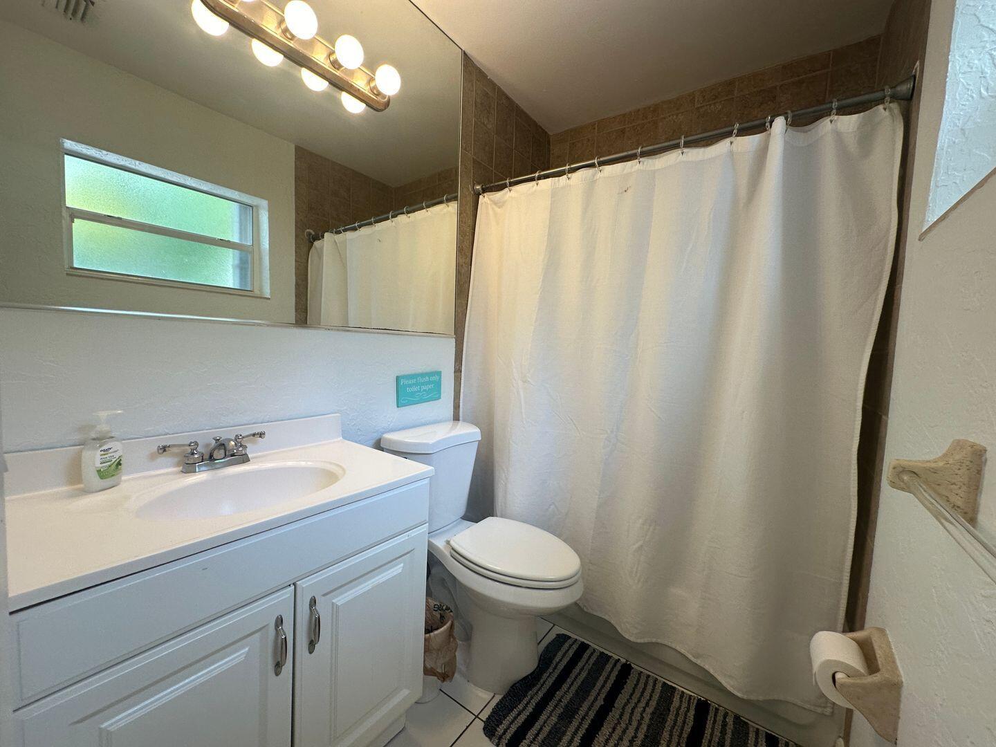 OAKLAND PARK SECOND ADD - Residential Lease