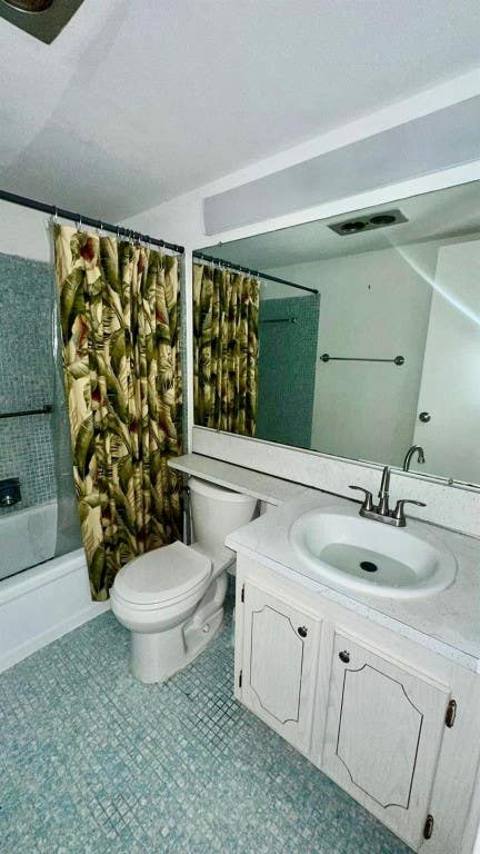 Photo of 21 Berkshire A #21A, West Palm Beach, FL 33417 (MLS # F10457292)