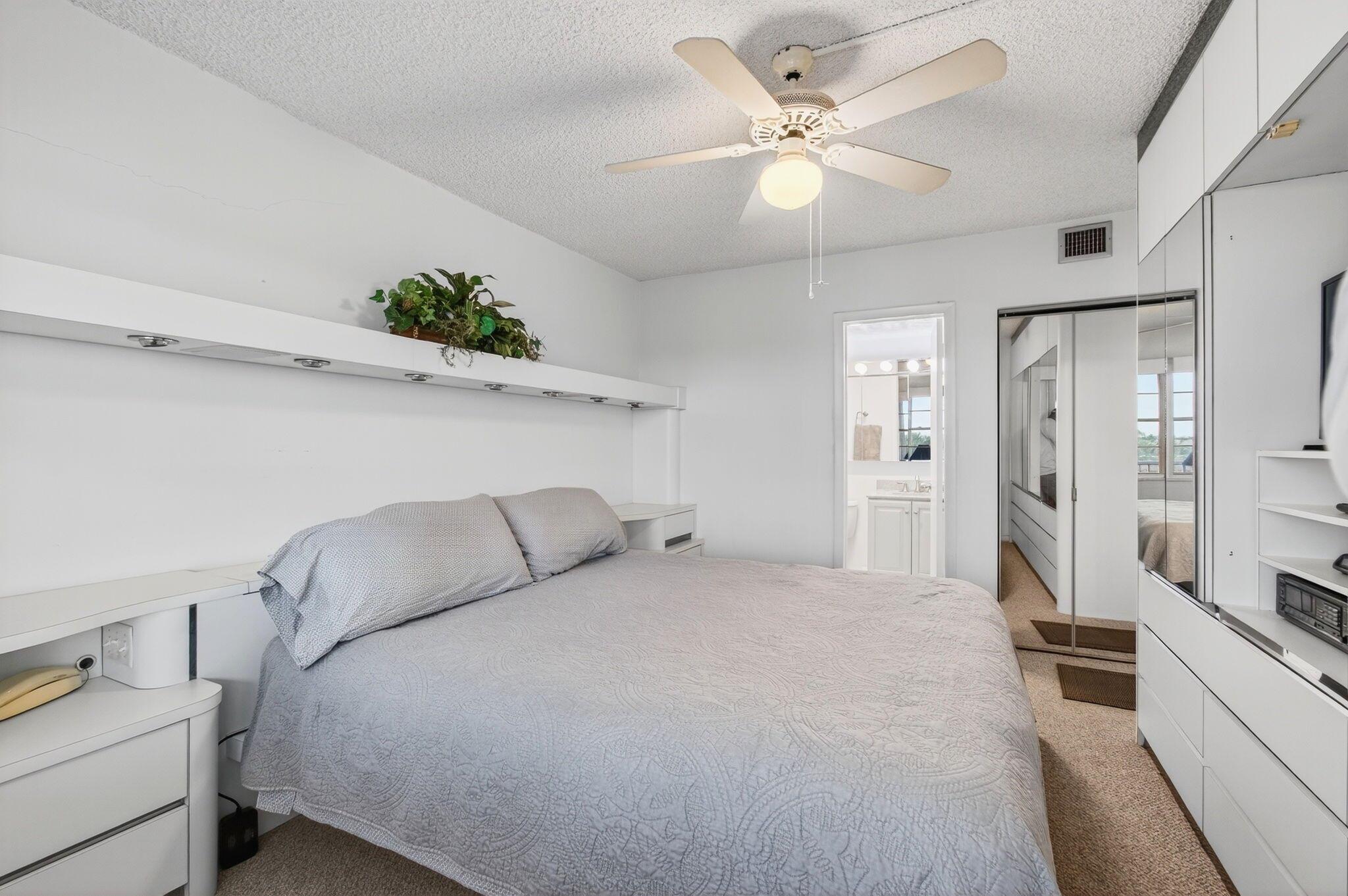 PENTHOUSE HIGHLANDS CONDO - Residential