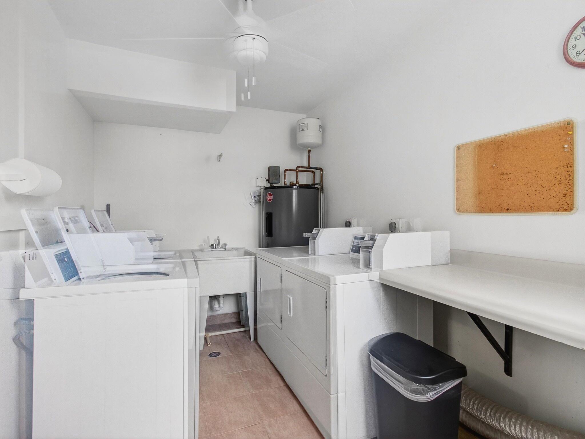 PENTHOUSE HIGHLANDS CONDO - Residential
