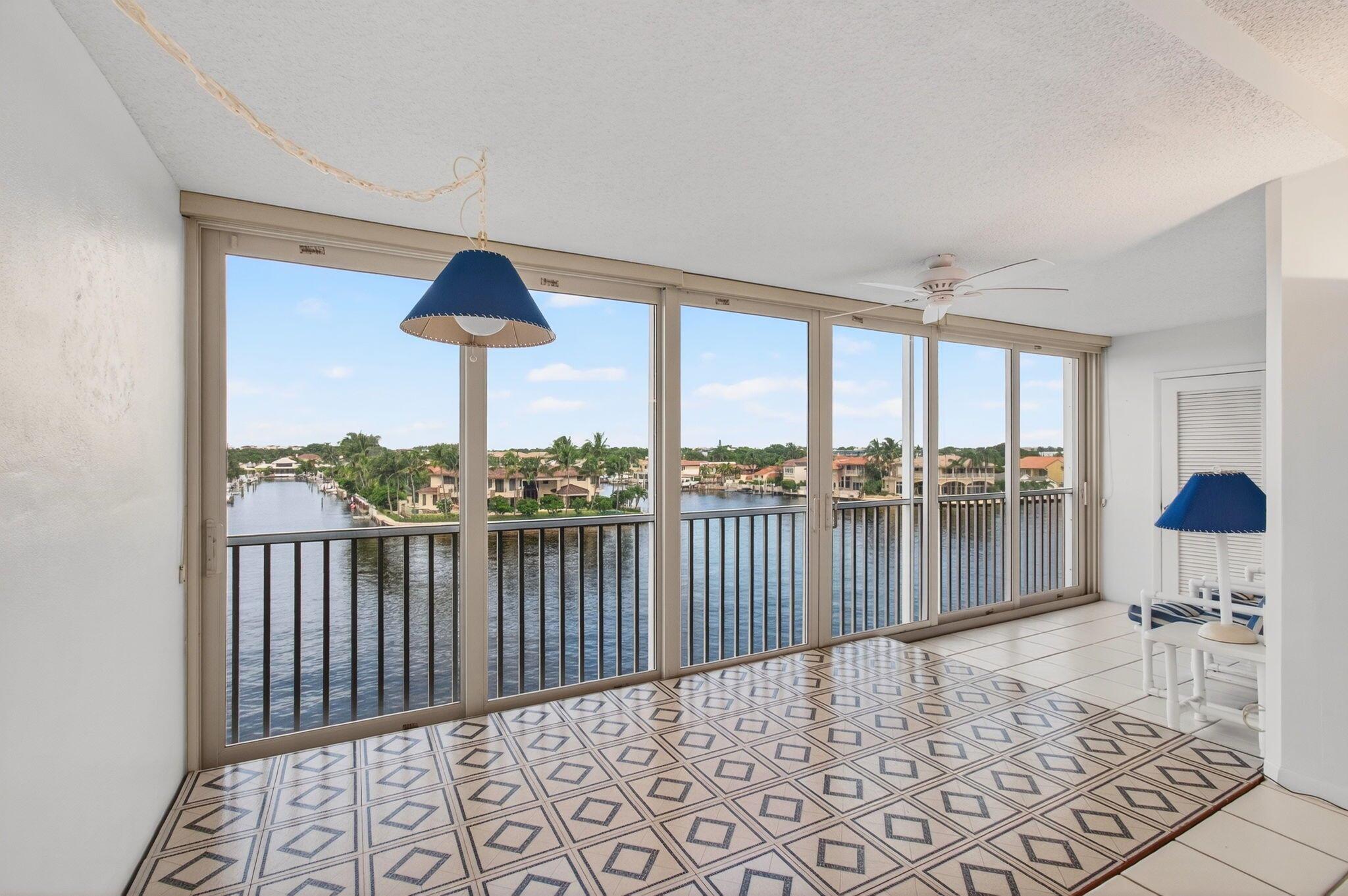 PENTHOUSE HIGHLANDS CONDO - Residential