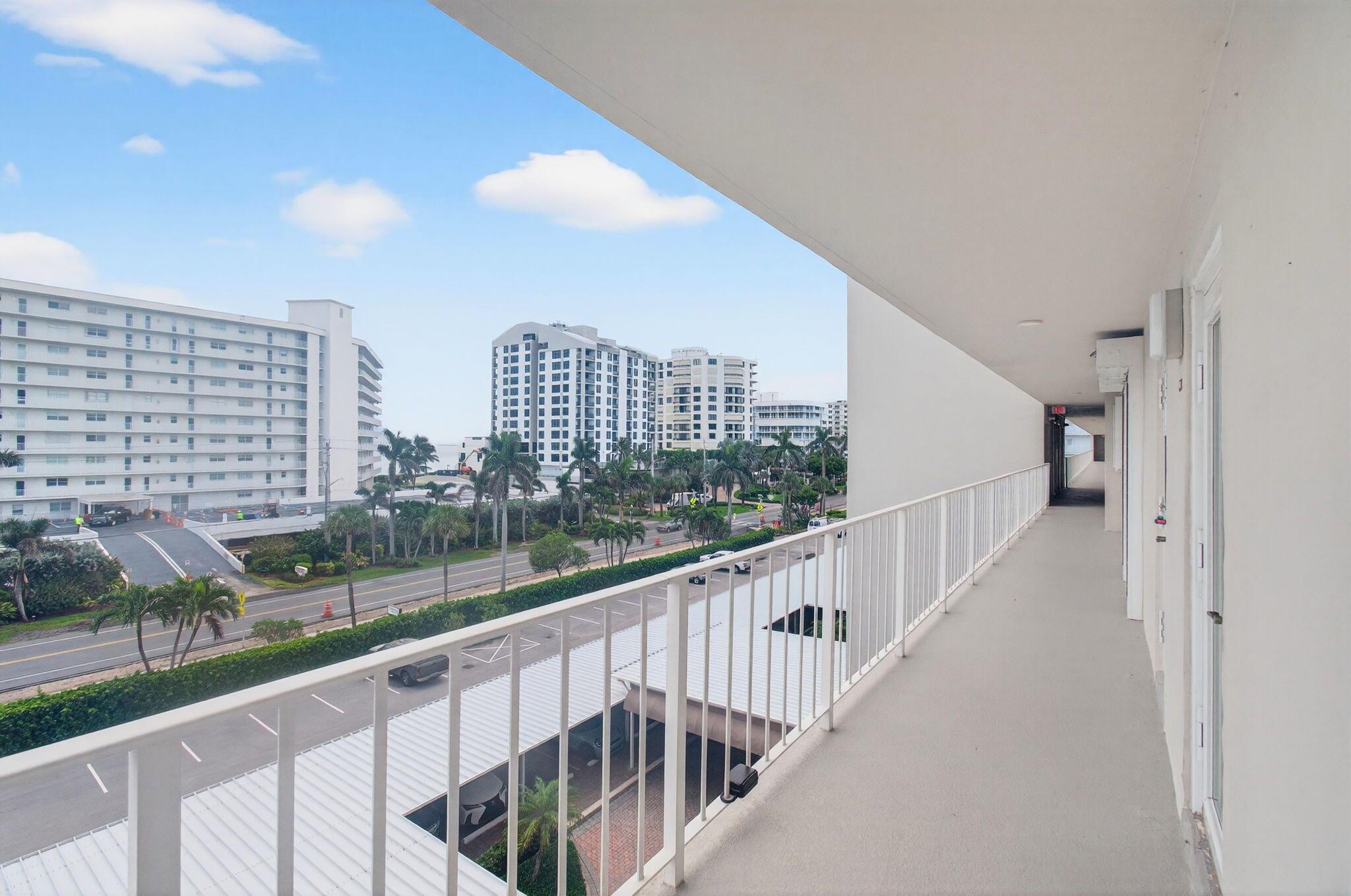 PENTHOUSE HIGHLANDS CONDO - Residential
