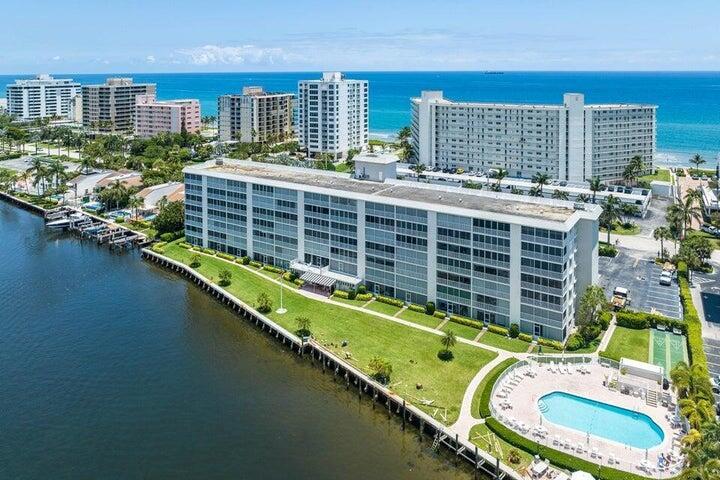 PENTHOUSE HIGHLANDS CONDO - Residential
