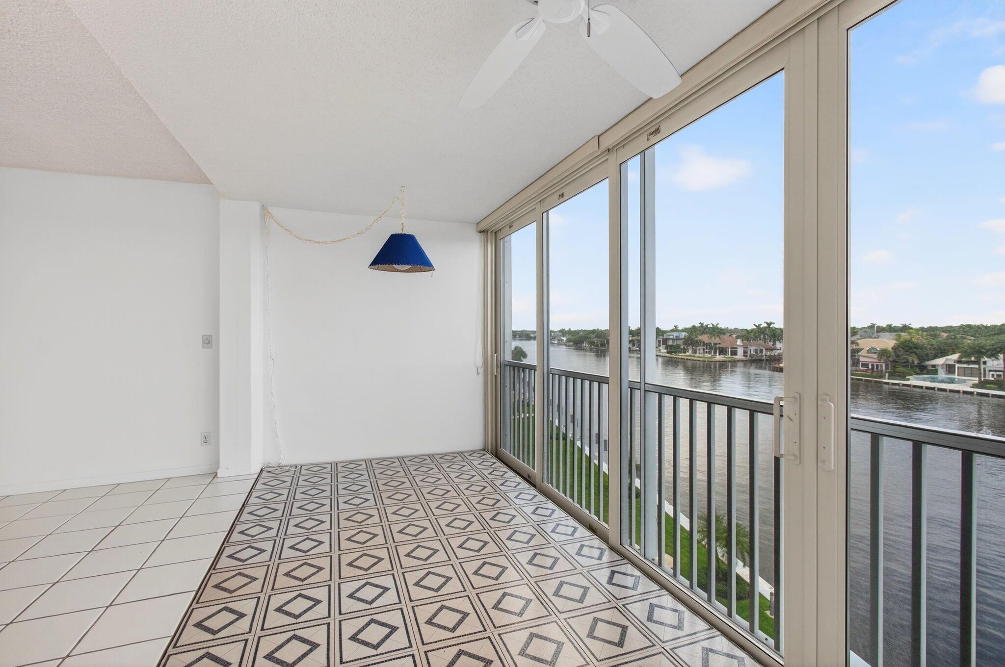 PENTHOUSE HIGHLANDS CONDO - Residential