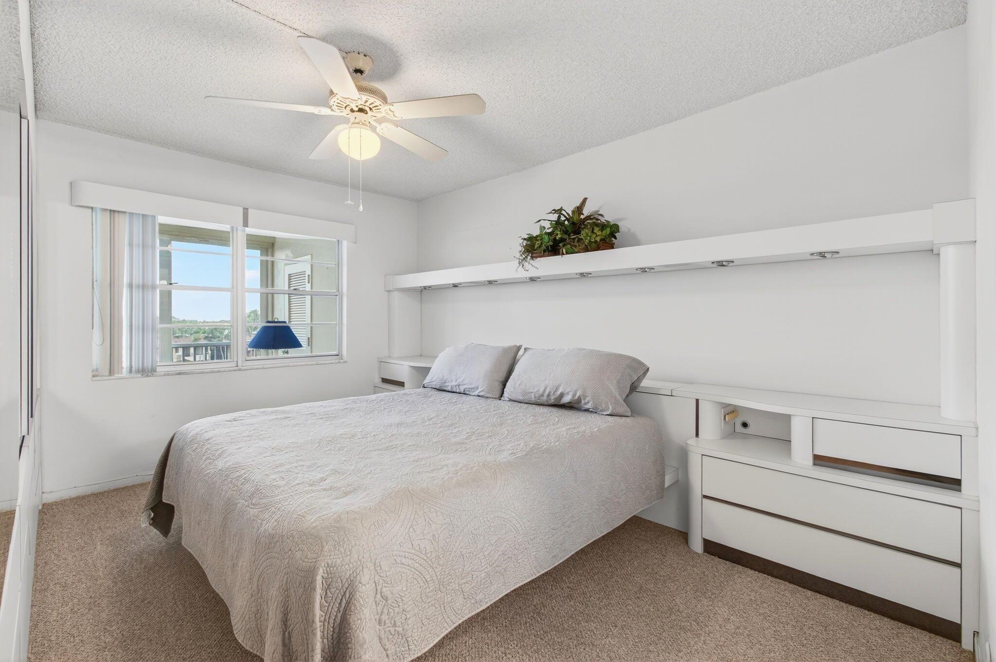 PENTHOUSE HIGHLANDS CONDO - Residential