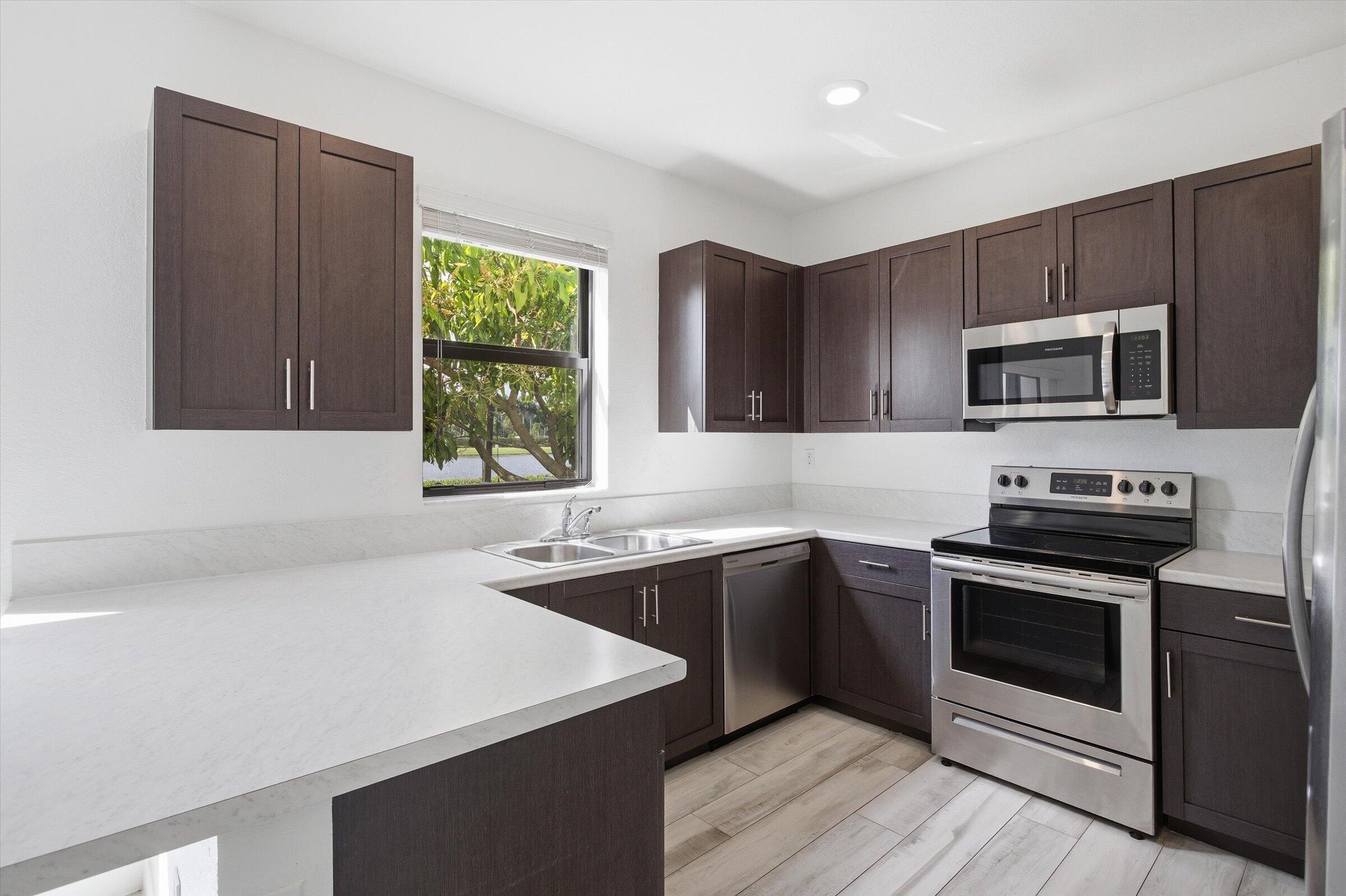 TROTTERS CHASE - Residential