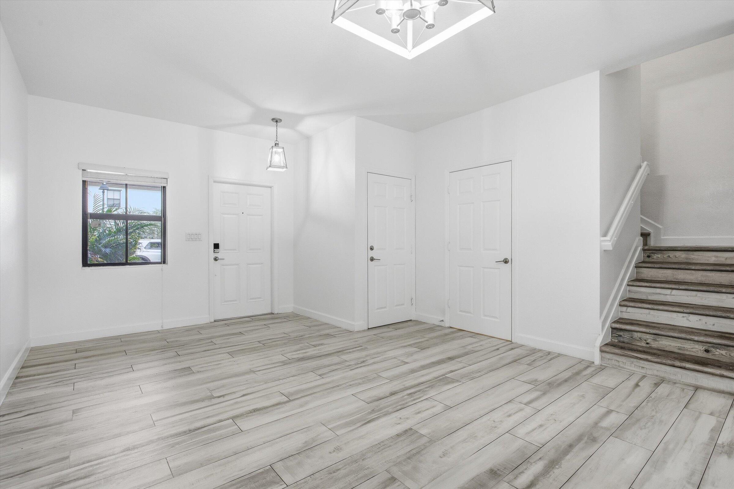 TROTTERS CHASE - Residential