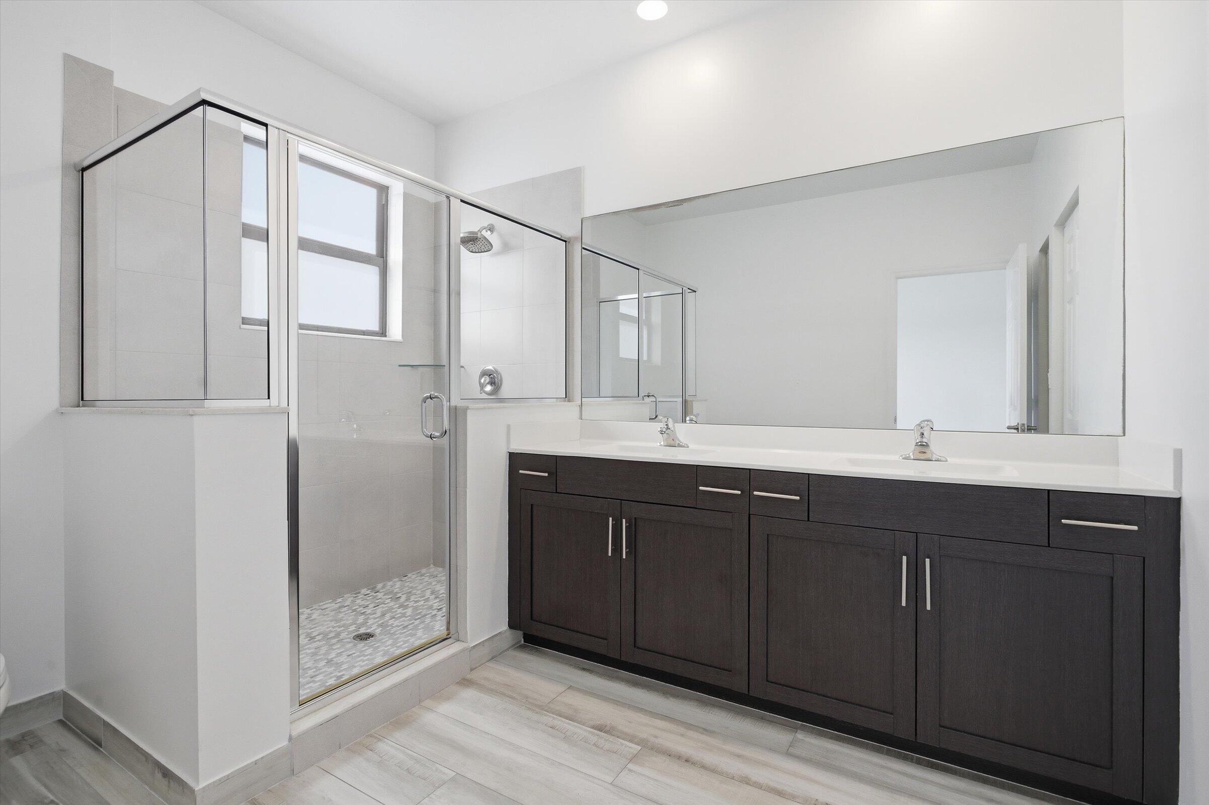 TROTTERS CHASE - Residential