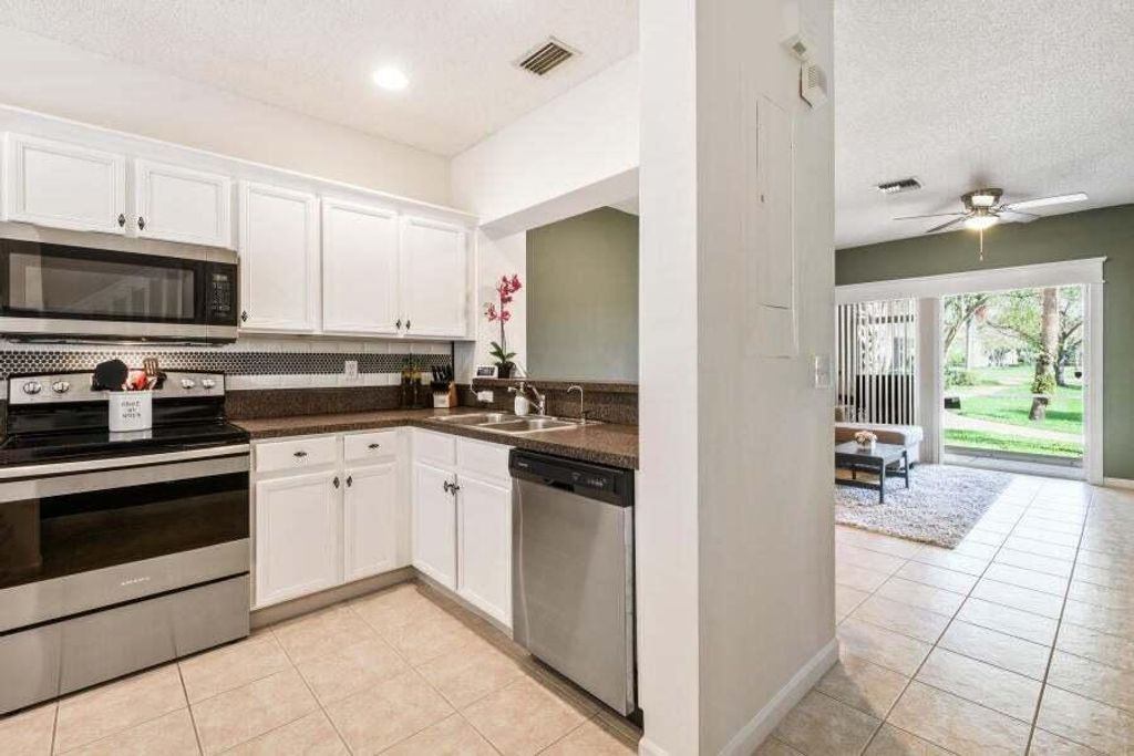 Photo of 5032 Palmbrooke Circle, West Palm Beach, FL 33417 (MLS # R11152183)