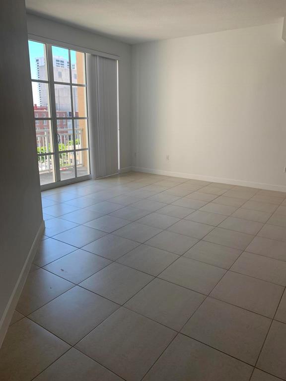 Two blocks to Clematis and two blocks to Flagler. This is a sought after floor plan of a one bedroom with a den. Recently painted and ready to move in. Coutyard views light and quite.