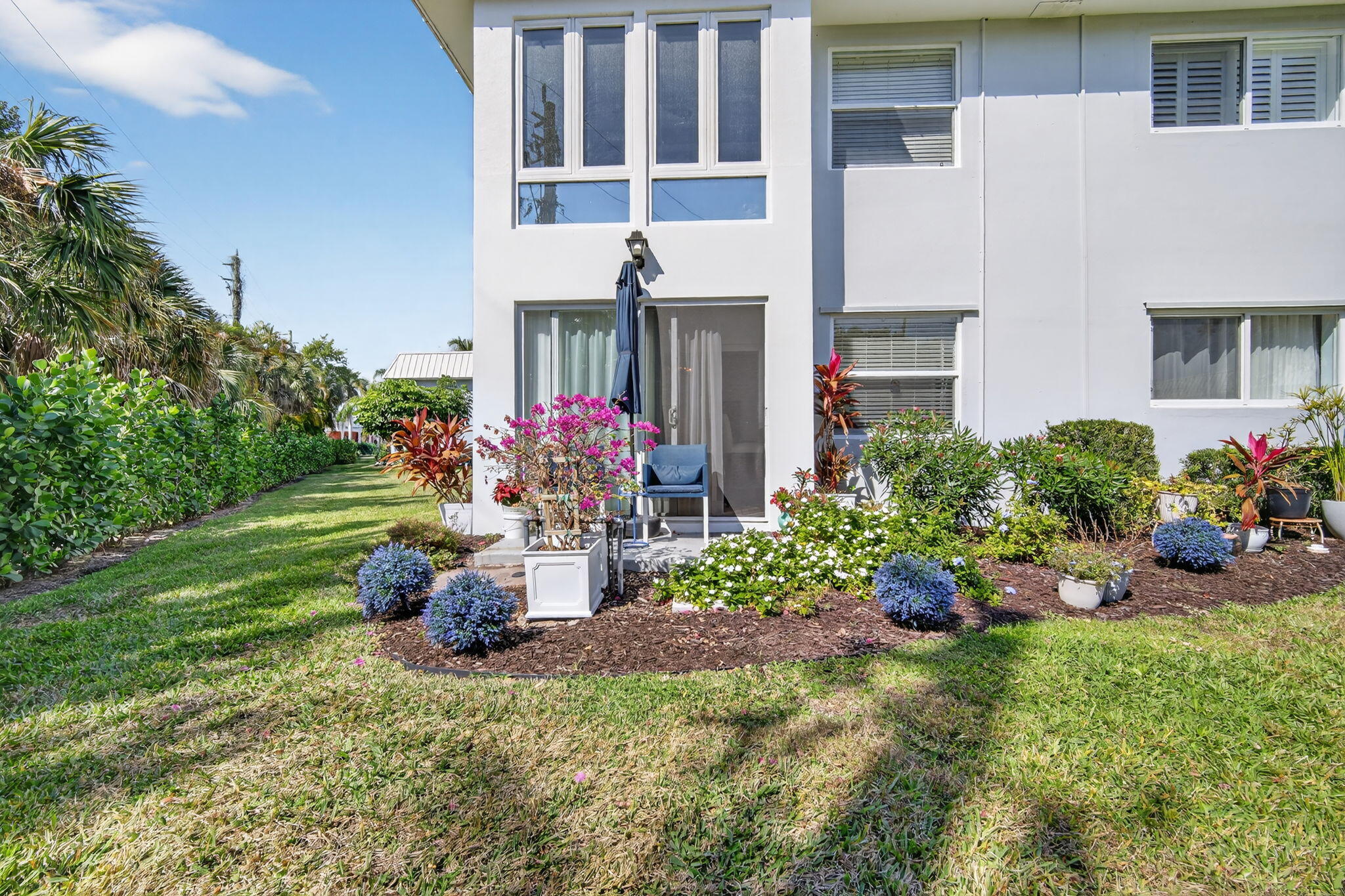 COLONIAL CLUB CONDO SEC 1 - Residential