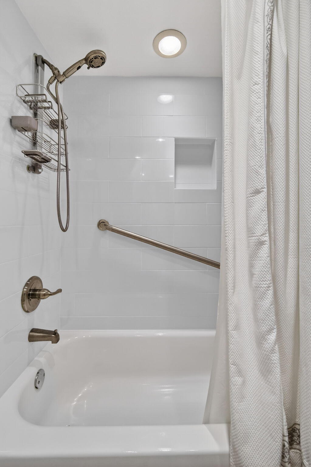 COLONIAL CLUB CONDO SEC 1 - Residential