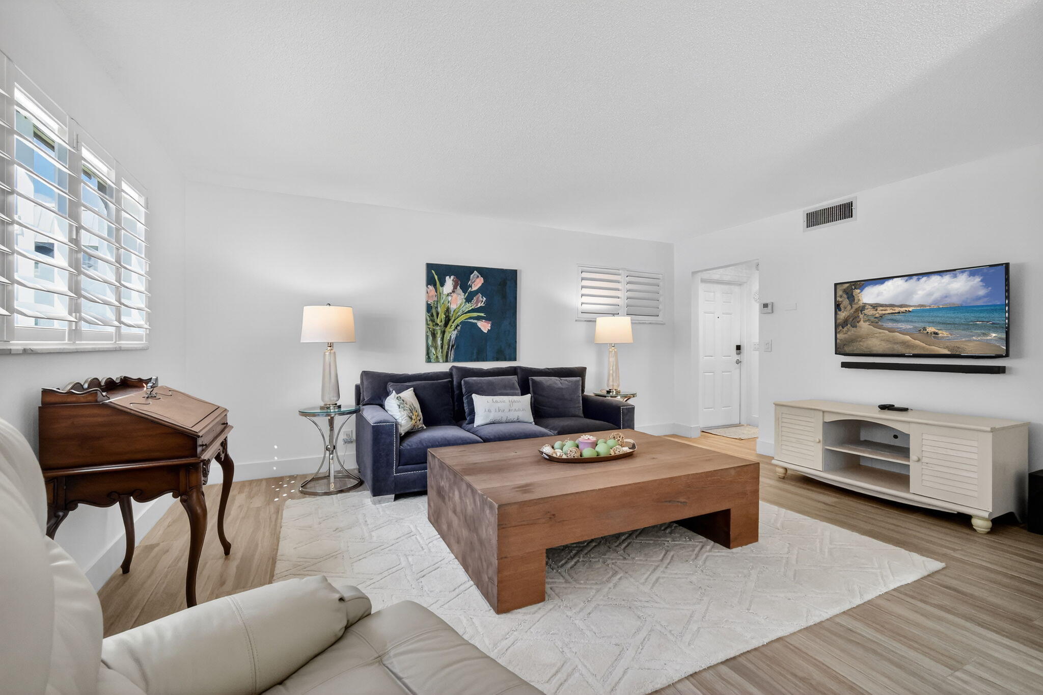 COLONIAL CLUB CONDO SEC 1 - Residential