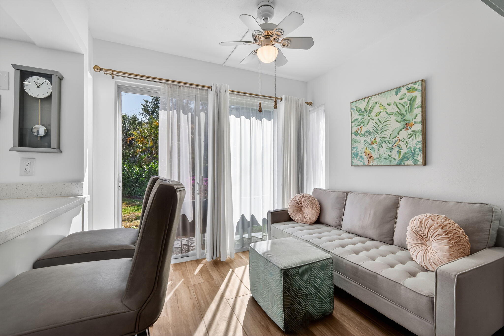 COLONIAL CLUB CONDO SEC 1 - Residential