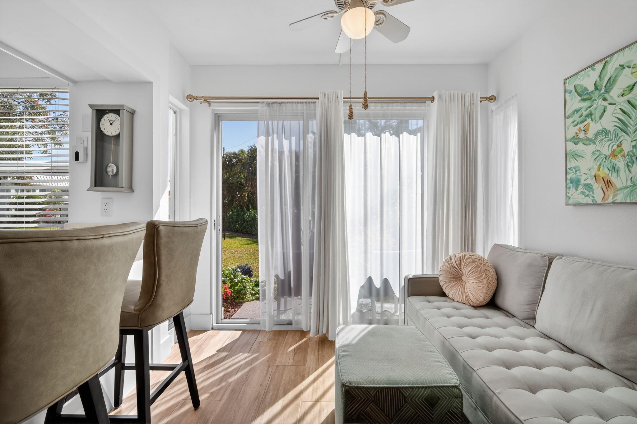 COLONIAL CLUB CONDO SEC 1 - Residential