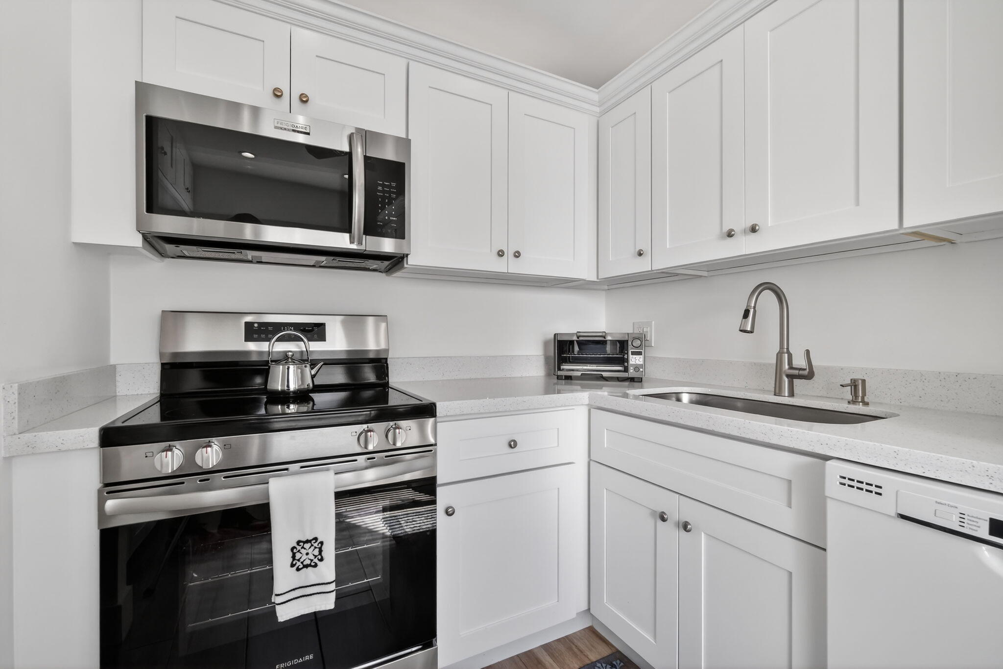 COLONIAL CLUB CONDO SEC 1 - Residential