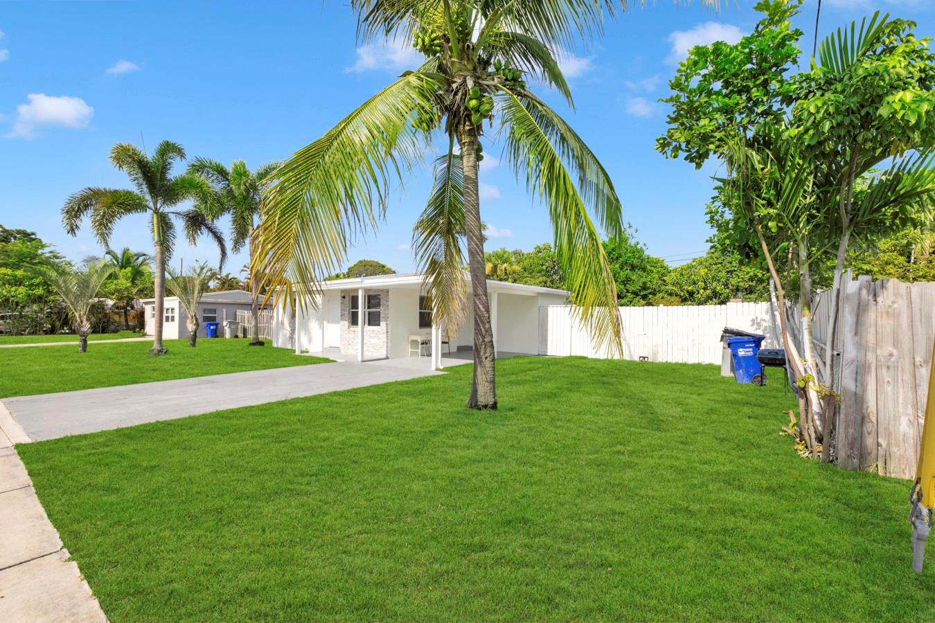 2533 NE 12th Ter