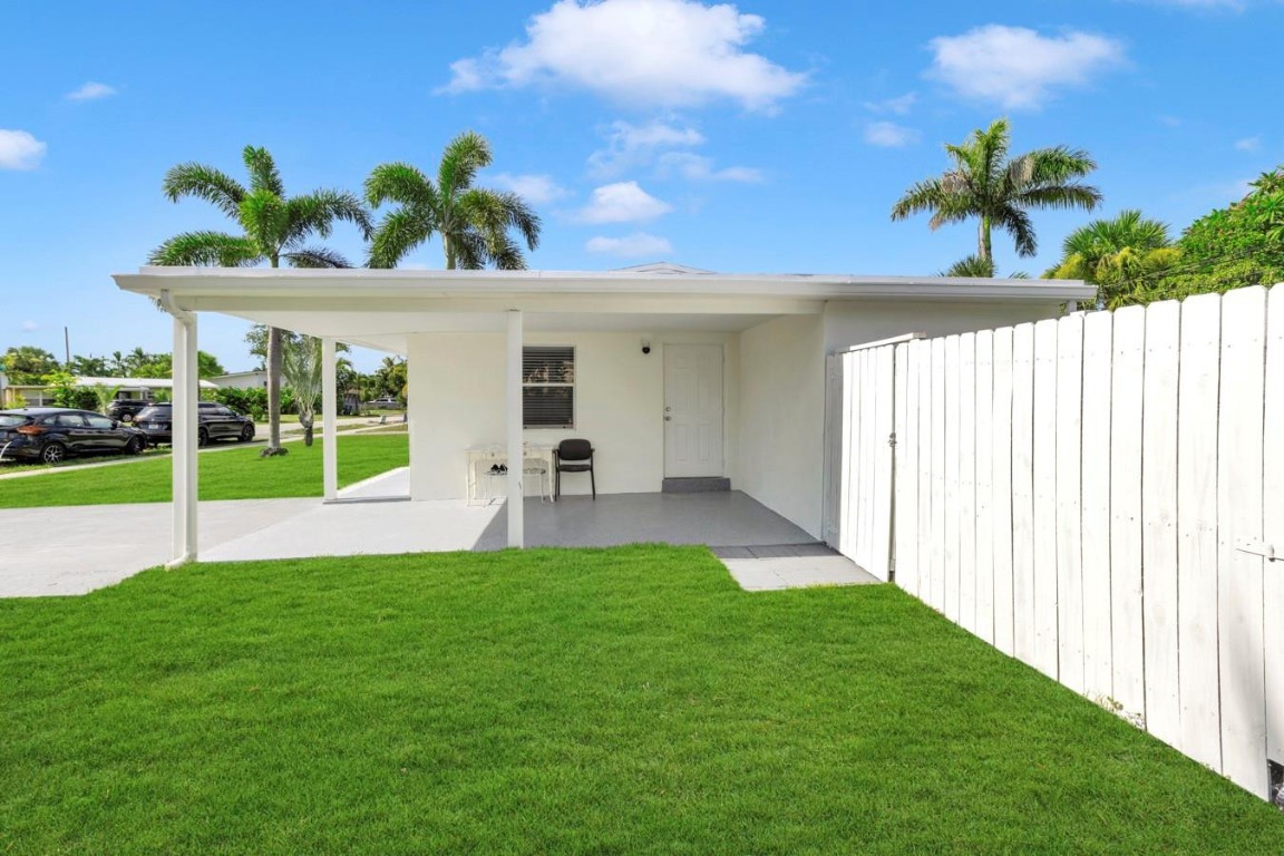 2533 NE 12th Terrace