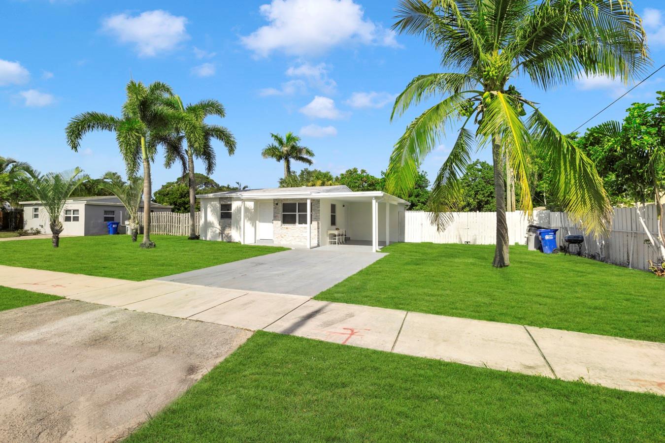 2533 NE 12th Ter