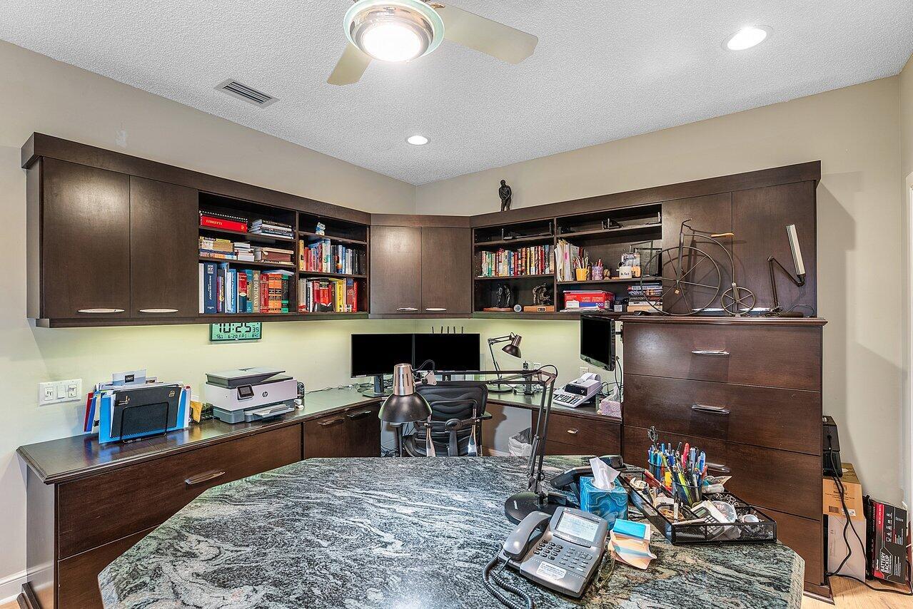 ST ANDREWS COUNTRY CLUB - Residential