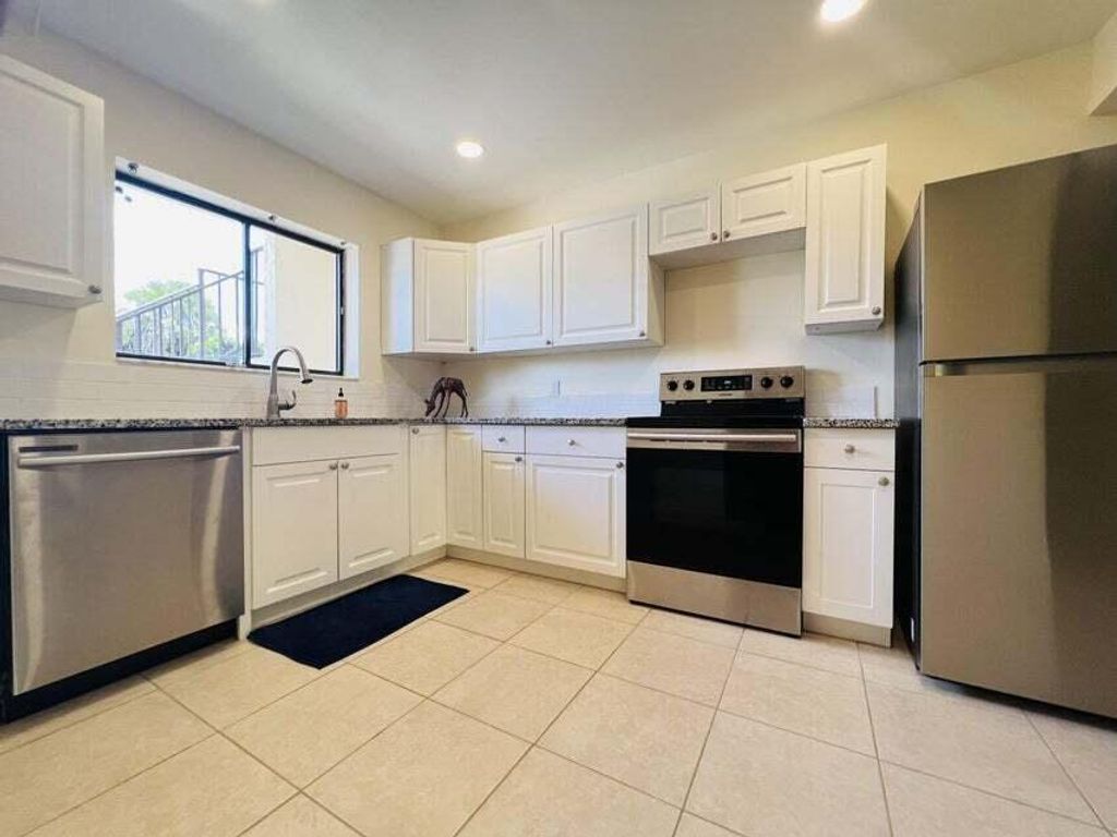 Photo of 1616 S Federal Highway #2, Lake Worth Beach, FL 33460 (MLS # R11033449)