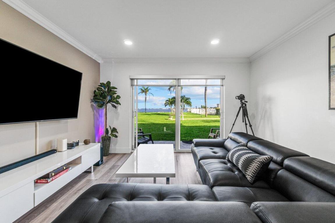 ISLAND TOWERS INC CONDO - Residential Lease