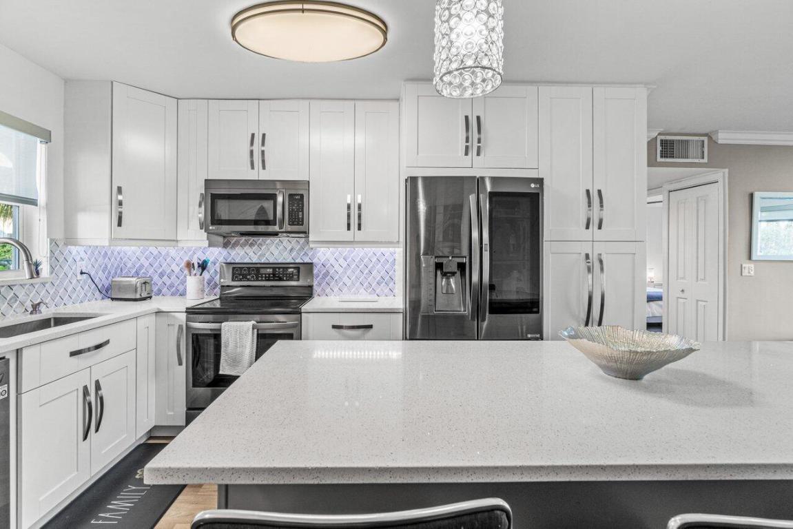 ISLAND TOWERS INC CONDO - Residential Lease