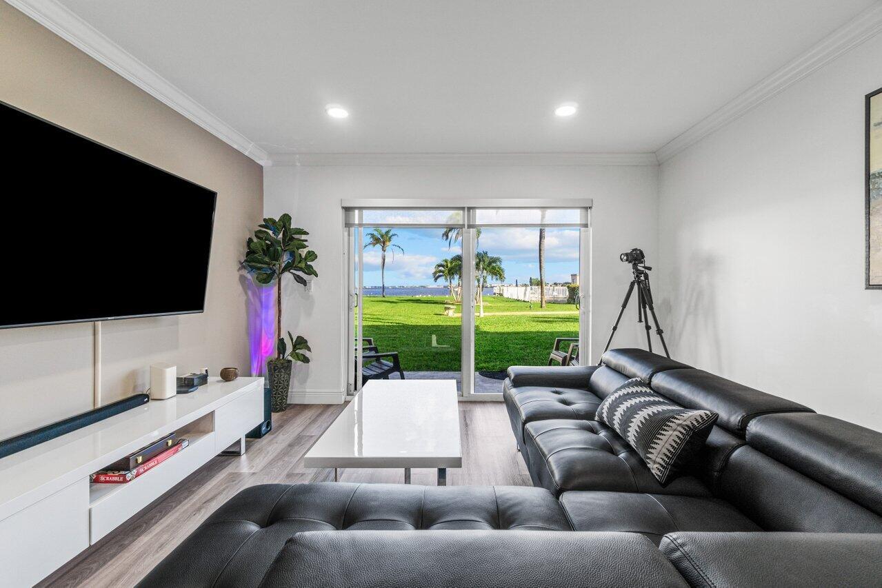 ISLAND TOWERS INC CONDO - Residential Lease