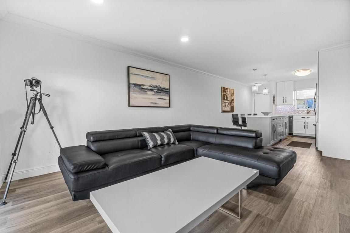 ISLAND TOWERS INC CONDO - Residential Lease