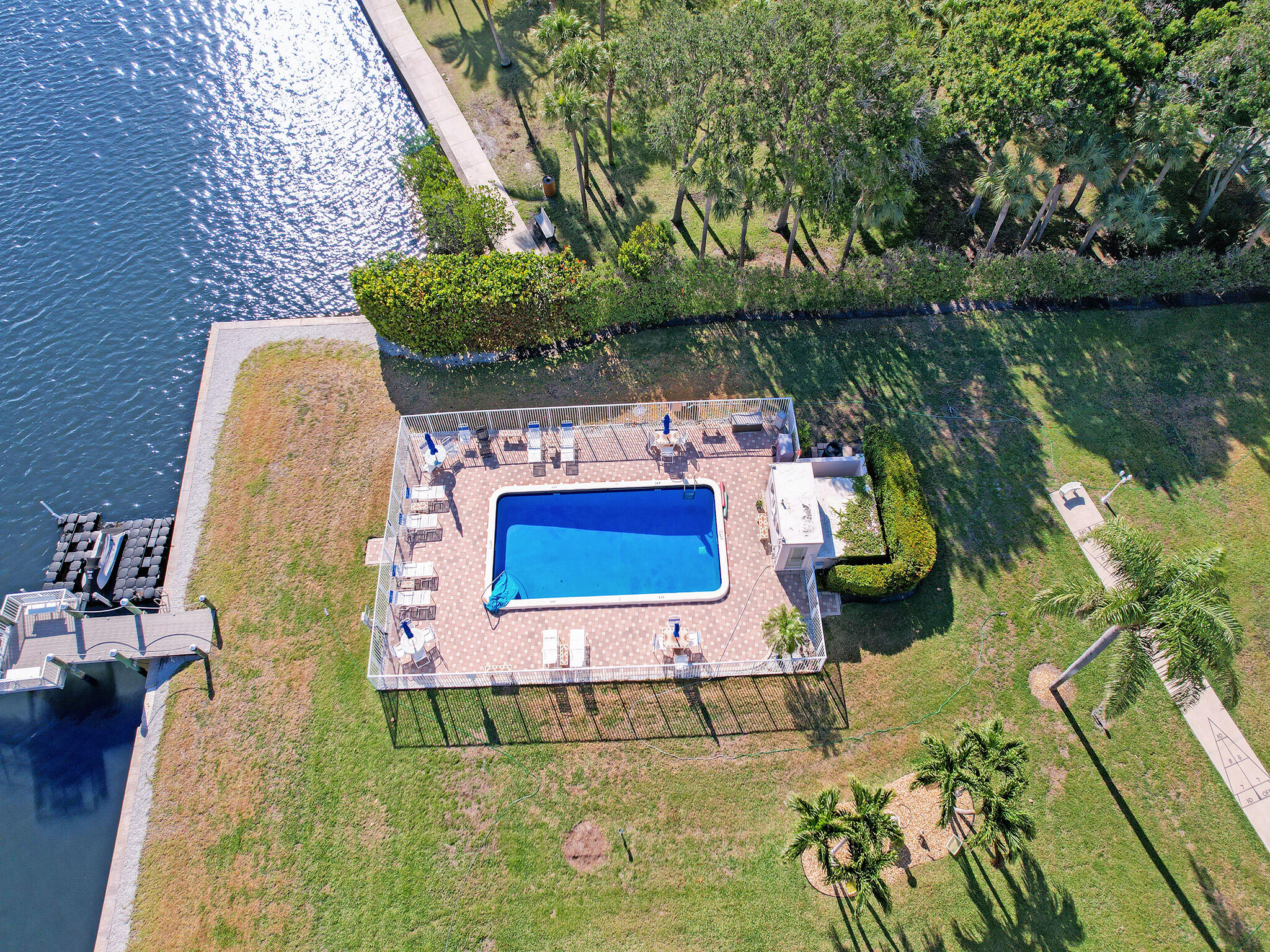 ISLAND TOWERS INC CONDO - Residential Lease