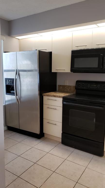 LAKE POINTE 6 CONDO - Residential Lease