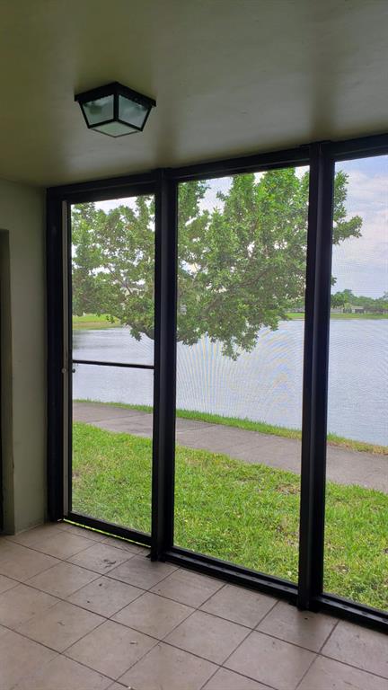 LAKE POINTE 6 CONDO - Residential Lease